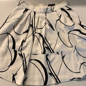 High Waisted Black and White Geometric Banana Republic Skirt